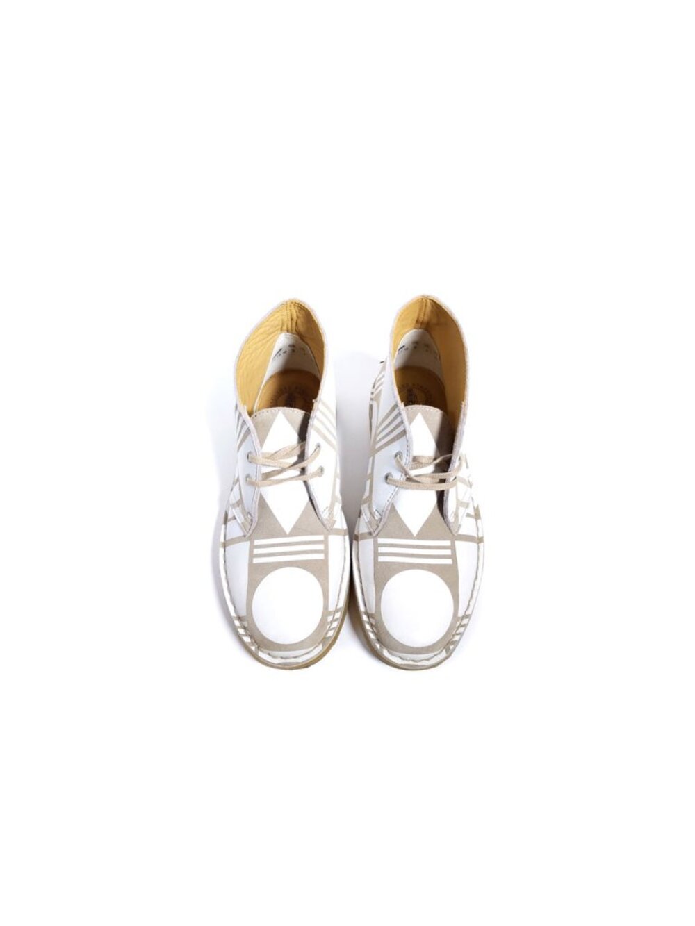 Clarks Desert Boots White & Tan Limited Edition Womens Size 7 Medium